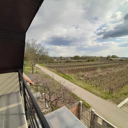 Grapeline Chalet *