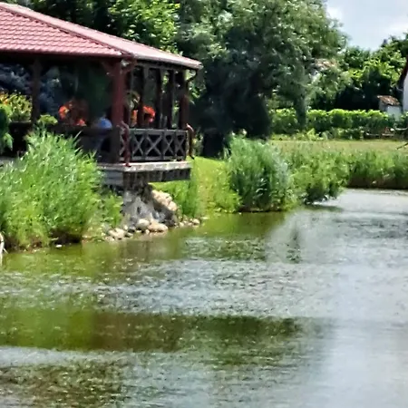 Grapeline Шале Chotin