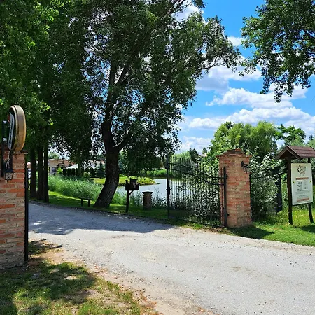 Grapeline Chalet