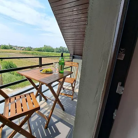 Chalet Grapeline Chotin