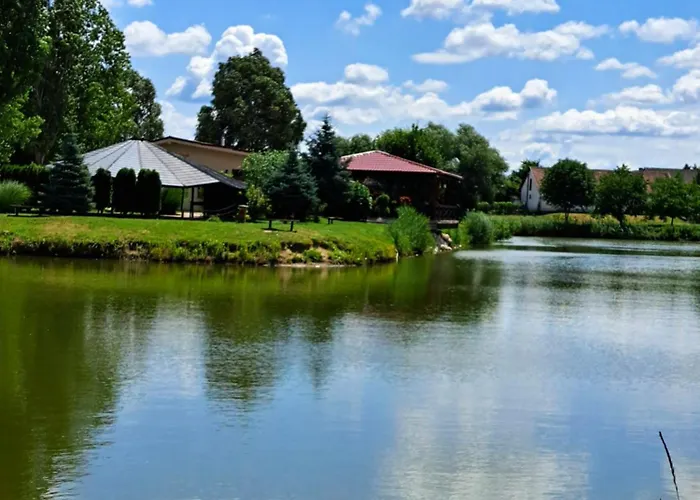 Chalet Grapeline Chotin